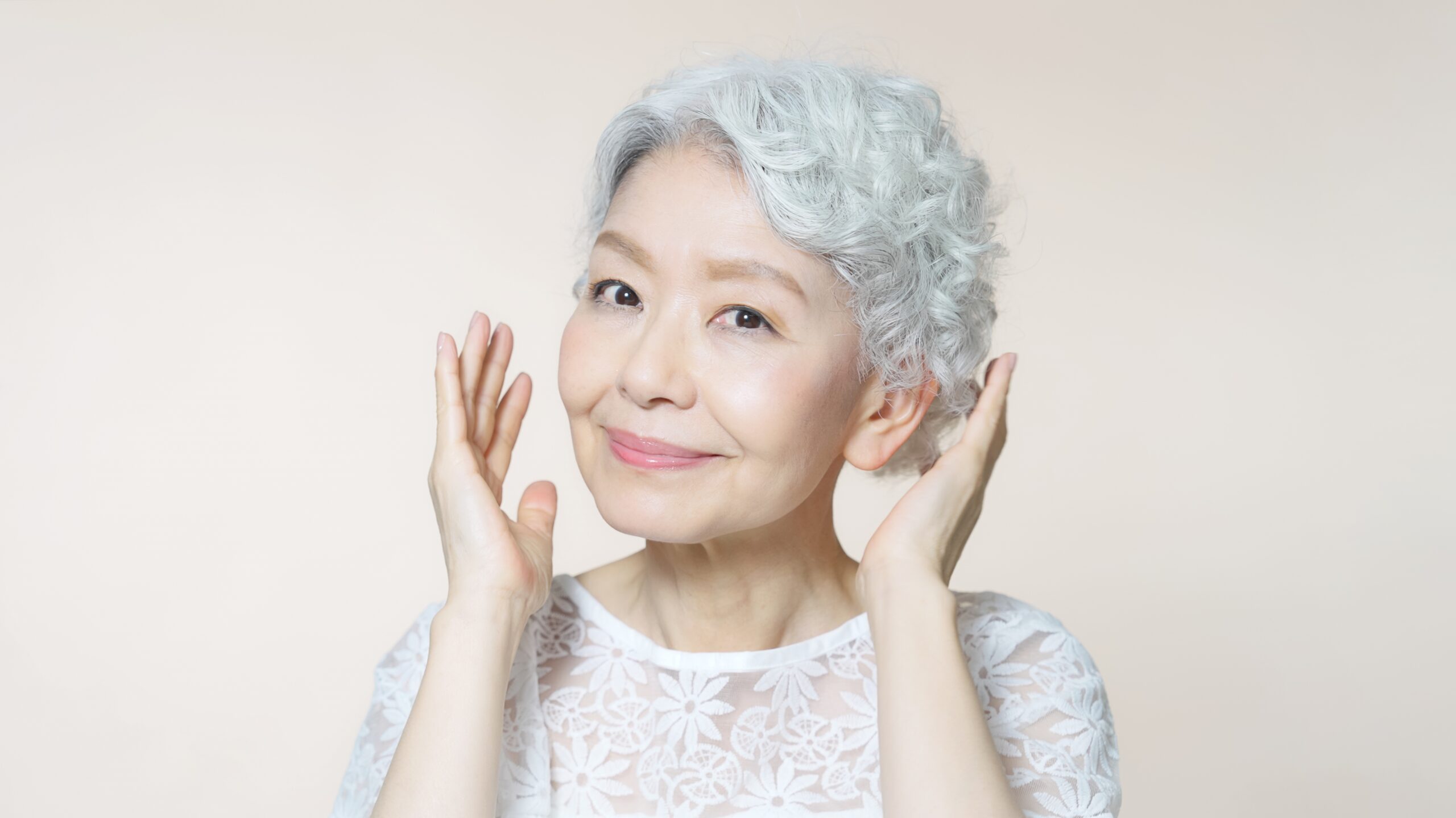 Beauty,Concept,Of,Elderly,Asian,Woman.,Gray,Hair.,Hair,Care.